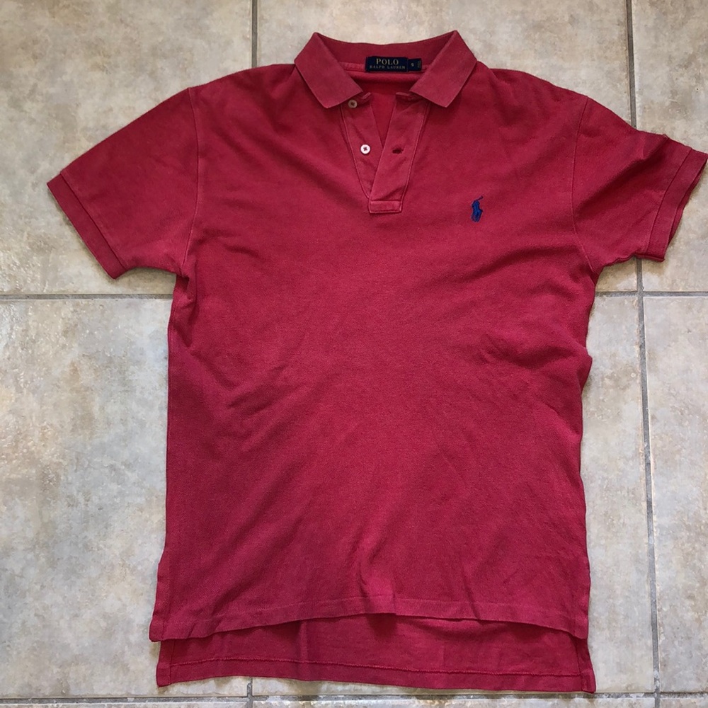 Men’s Ralph Lauren classic polo.